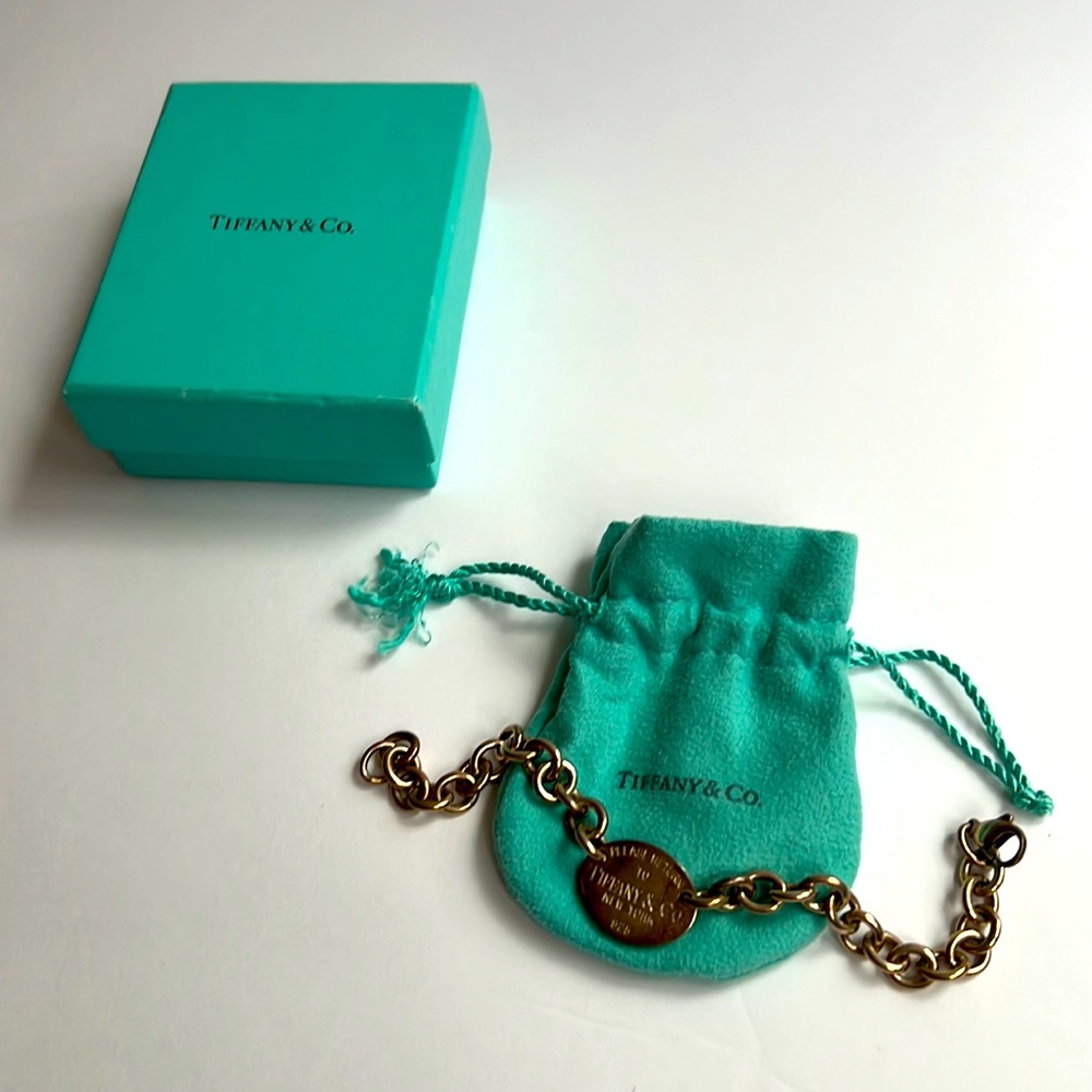 Authentic Tiffany and Co. “Return to Tiffany” oval bracelet